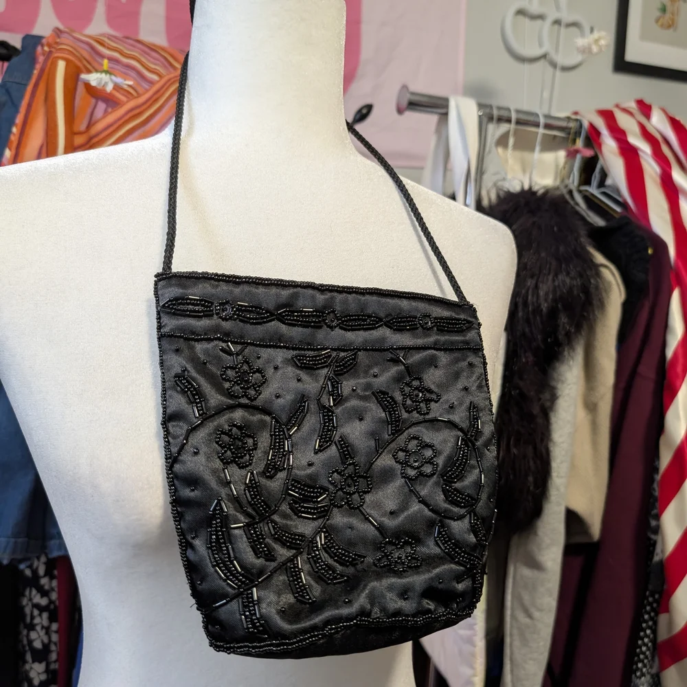 Elegant Black Beaded Women's Bag - Picture 2 of 5